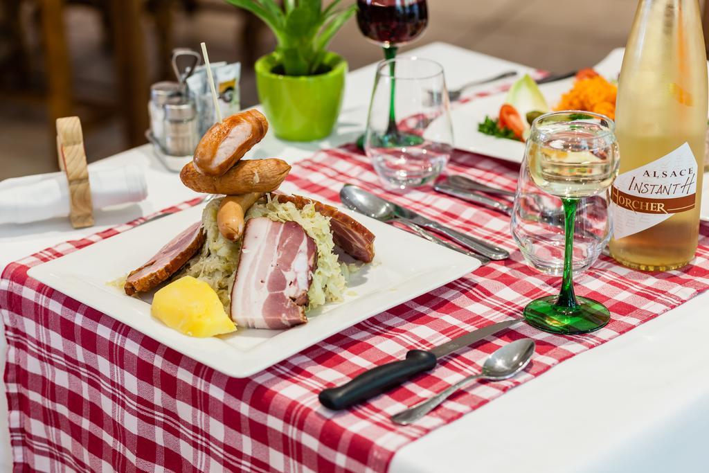 Logis Hotel Restaurant De La Poste Et Spa De Montagne Le Bonhomme Εξωτερικό φωτογραφία